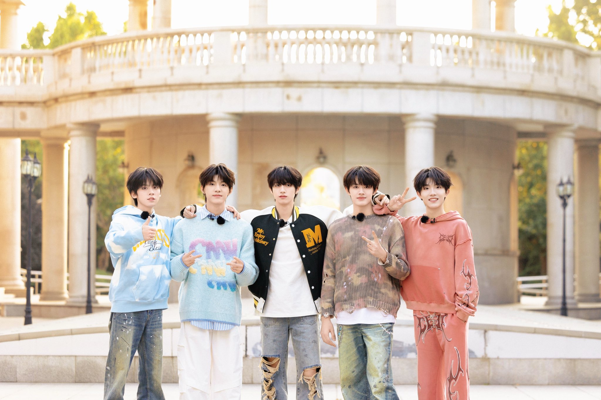 TOP登陆少年组合 左航 2SIDES Eng Sub] 【登陆少年】《TOP登陆少年组合日常角》 19 - YouTube
