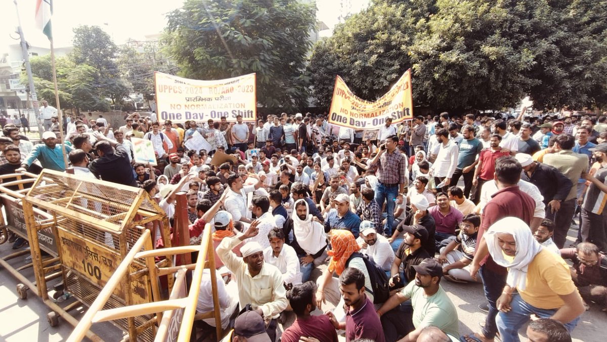 anshu9449's tweet photo. We are against normalisation.
We want one day exam.
Please don’t ruin our future...
#uppcs_oneshift_onedayexam
#UPPSC_OneShift_OneDayExam
#UPPCS_ROARO_ONESHIFT 
#uppcs_oneshift_onedayexam 
#saynotonormalisation 
@AnujChaOfficial https://t.co/Lwf9DC3Aez