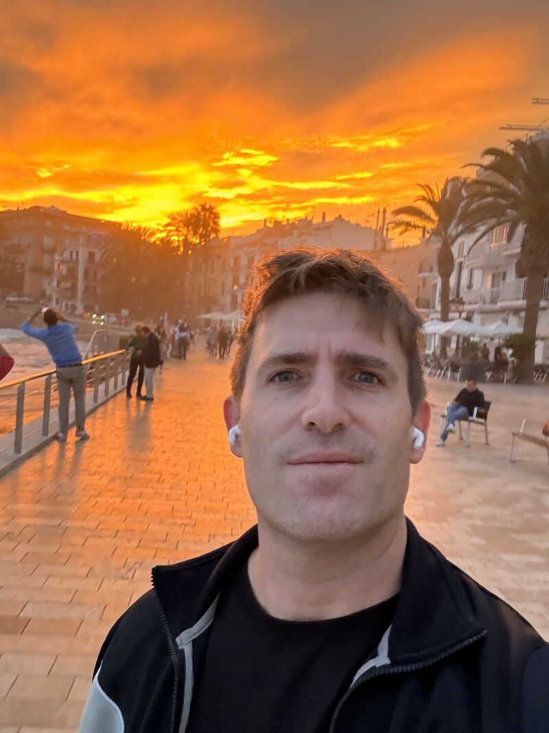 I didn't move to Barcelona to sip cocktails on the beach.

I did it because:

→ I wanted a better life for my two children.
→ The cost of living here is way cheaper.
→ I knew it would give me more fulfilment.

One of my best friend's fathers retired at 65.

He followed the