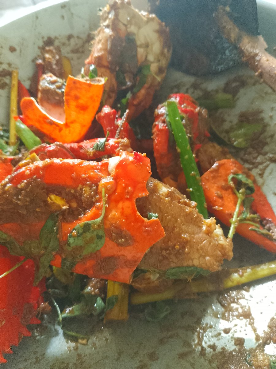 Dah siap dibungkus daun pisang dan diasapi...