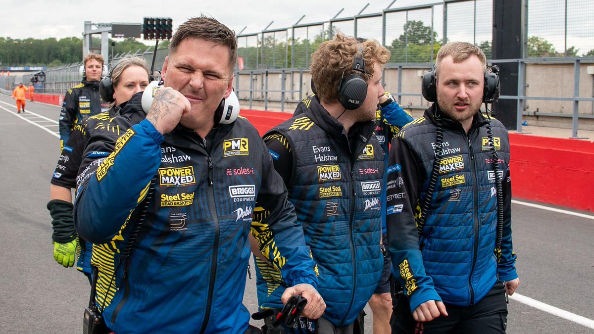 Power Maxed Racing (@ukpmr) on Twitter photo Fist pumps all round 👊
The <a href="/HarlequinSports/">Harlequin Teamwear</a> End of Season sale has begun so why not treat yourself and get stocked up in PMR colours!
👕 harlequinteamwear.co.uk
#BTCC // #PowerMaxedRacing Fist pumps all round 👊
The <a href="/HarlequinSports/">Harlequin Teamwear</a> End of Season sale has begun so why not treat yourself and get stocked up in PMR colours!
👕 harlequinteamwear.co.uk
#BTCC // #PowerMaxedRacing