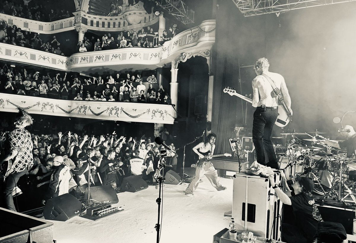 Biffy Clyro tweet media