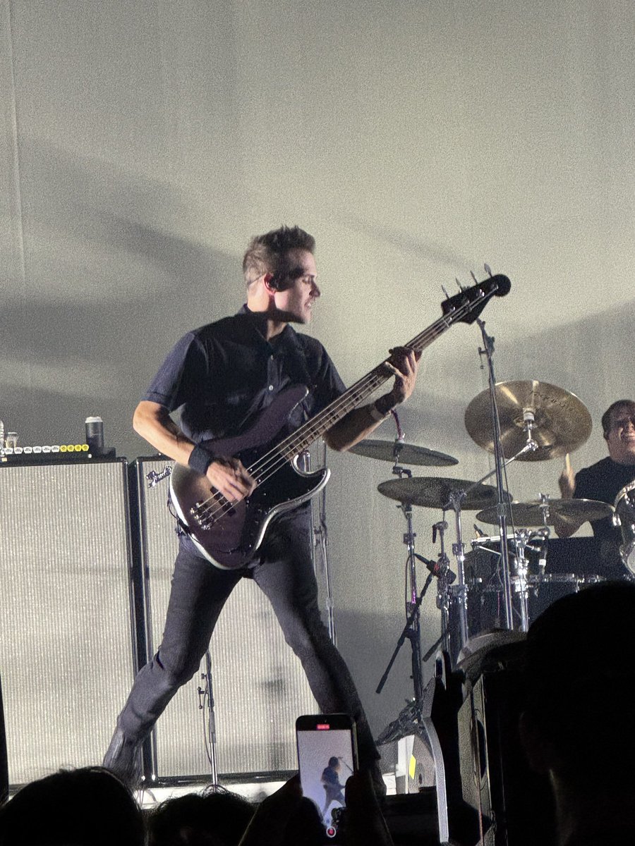 _motopop's tweet image. mikey way
#MCRWWWY2 #WWWY24