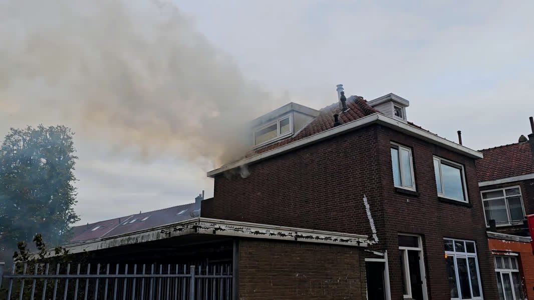 Veel rook bij woningbrand en aanhouding na vondst 334 kilo coke
