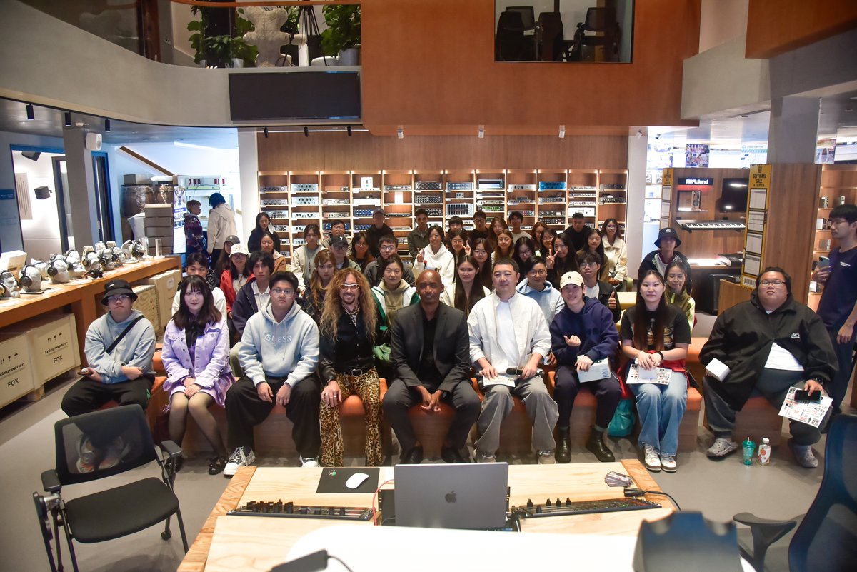 AudioDong's tweet image. Ding Dong Audio: Analog mixing collides with Digital Plug-ins with @Dangerous_Music &amp;amp; MusicMarketing