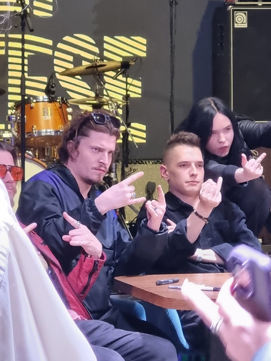 littlepanic3's tweet photo. Это было. И это было вау.

Мега добри комфортни бублики всЕ
Сергей Дмитрич полвечера аки я стена я кирпич не ебет🗿🗿 с не менее хаотик энерджи

Я в экстази🥹🥹❤️❤️
#chilicheese
#сергейгорошко https://t.co/j1llV4McsC
