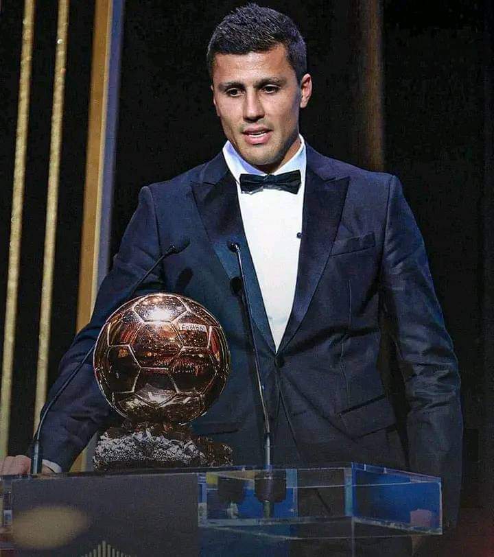 من يستحق الفوز بالكرة الذهبية برأيك؟

فينيسوس - لايك
رودري - ريتويت