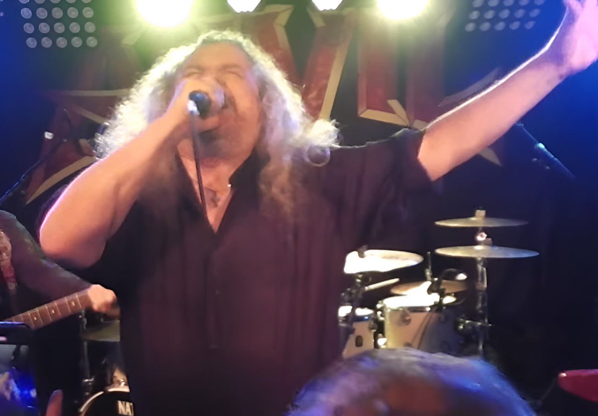 Former CANDLEMASS singer Messiah Marcolin jams with ANVIL in Sweden

Saturday October 26th 2024 saw a very welcome return to the stage from former CANDLEMASS vocalist Messiah Marcolin.

watch the full performance here:
2ly.link/20aoJ

#ForgedInFire #MetalLegends