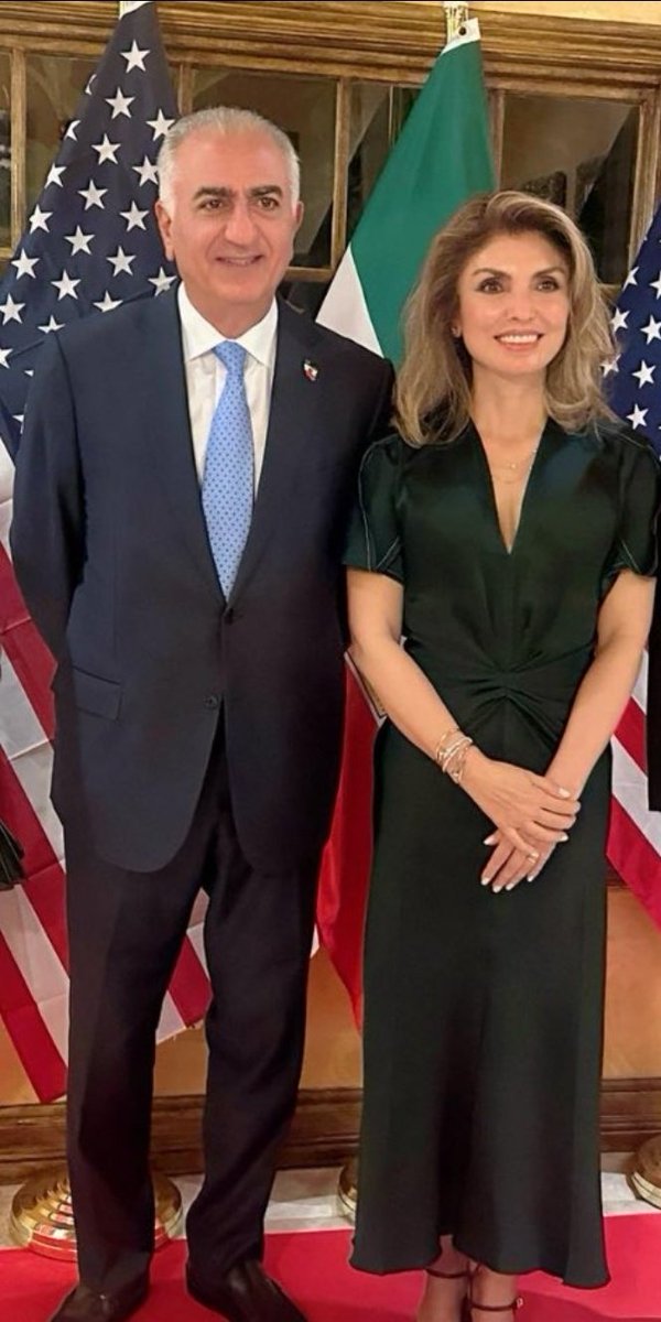 rahar9075's tweet image. 🔷" there needs to be a serious option on the table by decision-makers of regime change." 
🔷"The only way WORLD will live in peace and the only way the United States is going to be able to rely on a stable Middle East is with a different government of Iran."
CC @PahlaviReza