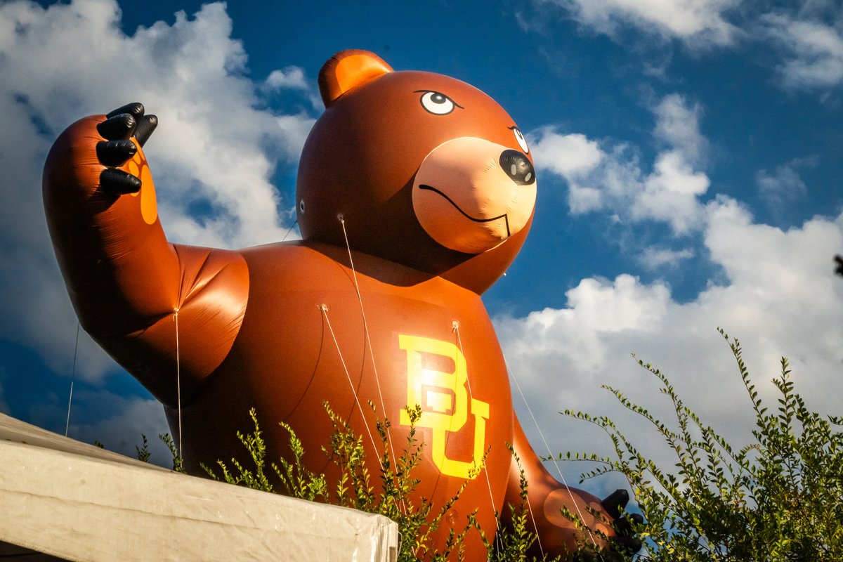 Baylor_AandS's tweet image. Until Next Time, Baylor Family! 💚💛

What an incredible weekend of reunions, celebrations, and #SicEm pride! From the blockbuster parade to the epic football game, we loved seeing campus come alive with the spirit of #BaylorHomecoming once again.