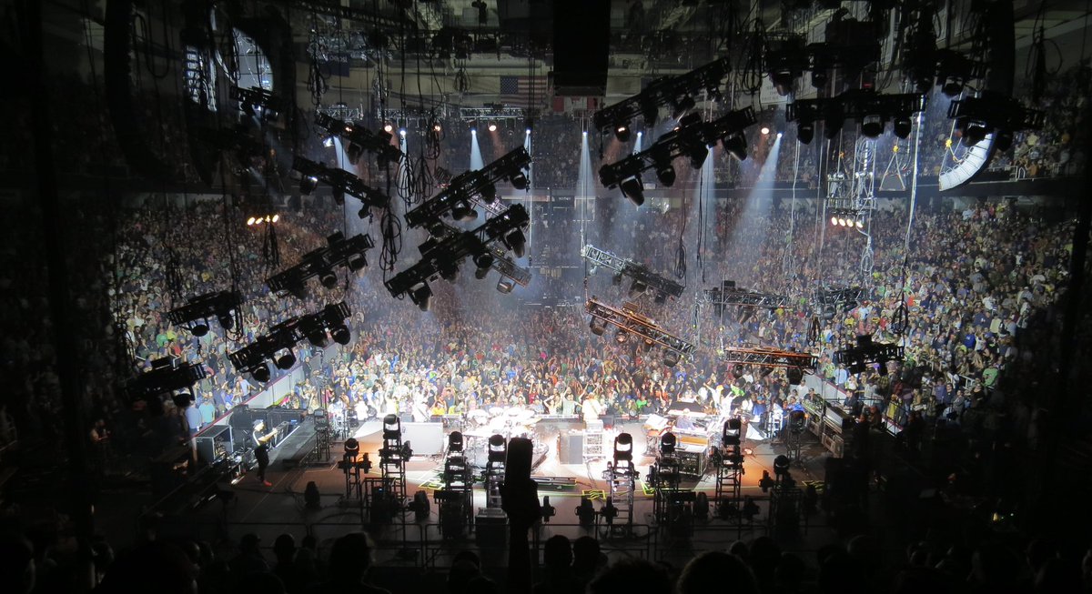 Never miss a Sunday show...
#phish
#mvparena 
<a href="/TigerRose420/">TigerRose420</a>