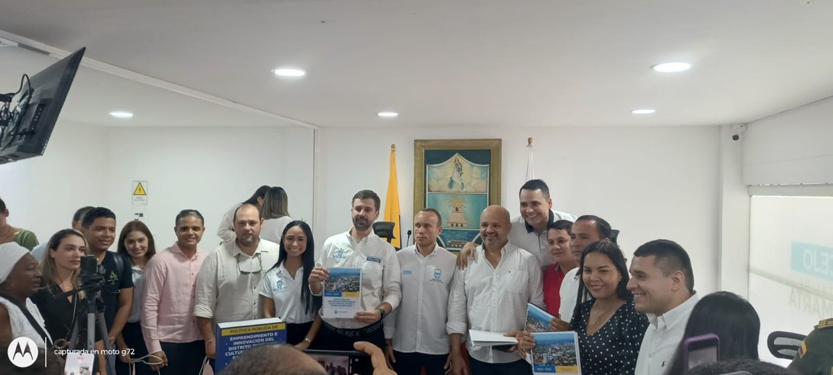 Un hito HISTÓRICO para la Ciudad de Santa Marta, se radicó la POLITICA PUBLICA DE EMPRENDIMIENTO E INNOVACION, si hay algo que nos ha enseñado el emprendimiento es la Perseverancia. <a href="/SantaMartaDTCH/">Alcaldía de Santa Marta</a> <a href="/cjjaramillor/">Carlos Jaramillo Rios</a> <a href="/concejodestamta/">Concejo Santa Marta</a>