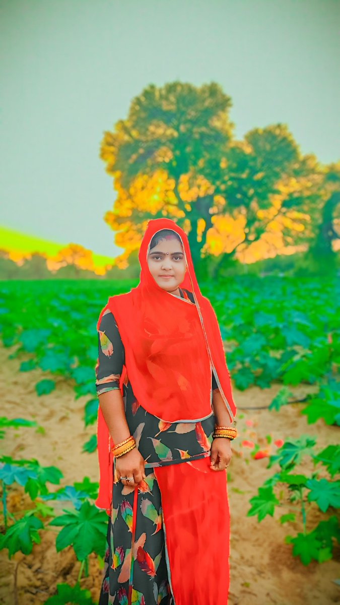 एक बात समझ नहीं आती!

जो लोग ( INBOX ) में दिखते है ! 

               वोह कभी कमेंट में क्यों नहीं दिखते!

जो inbox में hii,hello कर रहे है,उनसे विनम्र निवेदन है कि आप पोस्ट पर भी आइए कभी कभार!