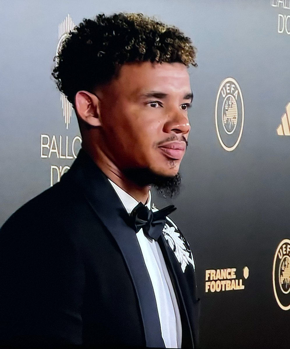 KayMoonay20's tweet photo. Hit like if you agree that Ronwen Williams is making Africa proud today at Ballon' d or ceremony. https://t.co/x4UaMj9rNb