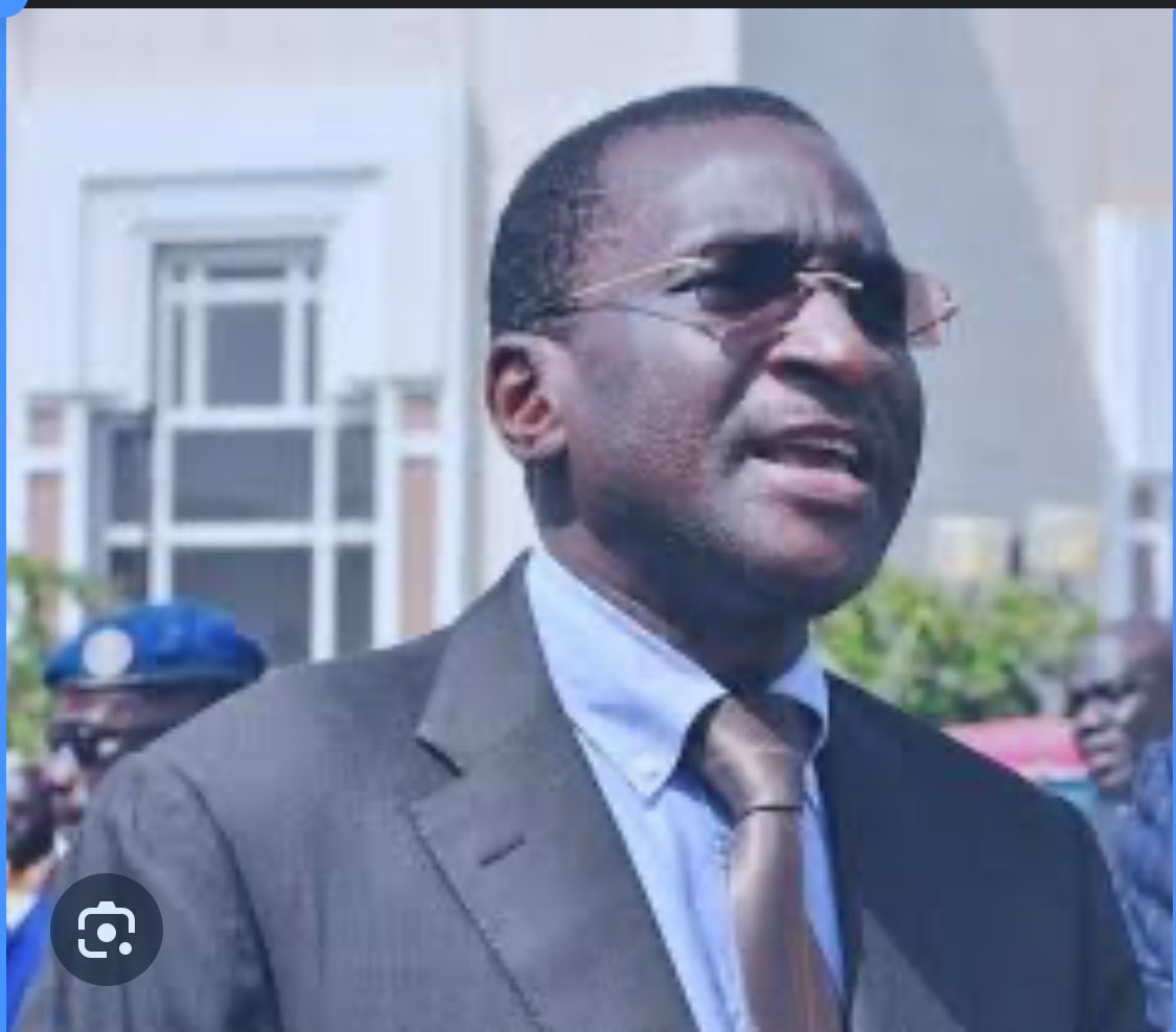 Noo_IDcard's tweet photo. Mamadou Racine Sy, Roi de la Caisse de Sécurité Sociale et de l'IPRES après avoir installé Odette Tine et Djibril BA retraité depuis mars 2023 et frère de Amadou BA comme co-intérimaires du DG ( poste vacant) fait la promotion de ses poulains et membre de son mouvement ALSAR et sanctionnent les honnêtes agents PASTEF. 

A la Caisse de Sécurité Sociale :
- Mamadou Kebe tête de liste ALSAR département Matam promu contrôleur à l'agence principale, 
- Birane Ngom, frère de Farba Ngom nommé Directeur informatique, qui dirige le nouveau projet informatique qui a englouti plus de 40 milliards sans résultats pour les usagers qui souffrent d'une mauvaise qualité de service,
- ⁠Djiby Camara, 47e de la liste nationale ALSAR promu chef de subdivision C2, 
- ⁠Aissatou Mariane Dione, nièce de Racine Sy, membre ALSAR promue Directrice de la qualité avec aucune compétence en la matière, 
- Cheikh Amala SY son cousin direct promu Directeur du centre de formation ;
- ⁠Oumoul Khairy Kane, 6e de la liste nationale ALSAR, promue chef de l'agence principale, 
- ⁠Mahmoud Niang SG CNTS qui a vendu son âme à Racine Sy  cadre chef de subdivision et affecté au siège, c'est le bras droit du DFC Djibril Ba frère de Amadou Ba, 
- ⁠Fatou Cissé syndicaliste CNTS , qui a vendu son âme à Racine Sy promue catégorie C2 au siège. 

Pendant ce temps,
- Amady Thiam, syndicaliste qui avait dénoncé le nouveau système d'informations affecté à Matam, 
- ⁠Ibrahima Mbaye agent à Saint Louis qui avait fustigé la politique de la Direction générale affecté à Tamba, 
- ⁠Mamadou Barry qui avait fait face au syndicaliste Mahmoud Niang pour dénoncer sa complicité avec les autorités de l'institution, affecté à Kolda. 

Les nominations de Racine SY à l’IPRES : 
- Cheikh Amala Sy, fils de son frère et membre de son mouvement ALSAR, simple contrôleur promu adjoint au directeur des agences,
- Aby Dione, cousine de Odette Tine, secrétaire générale de la CSS, qui passe de classe 2 à classe 7 d'un coup,
- Samba Tine, frère de Odette Tine, promu Directeur du patrimoine de l'IPRES,
- Ramatoulaye Bathily, cousine de Racine, qui promu directrice des agences,
- Codé Diop, neveu de Racine Sy promu Directeur informatique et qui gère avec Birane Ngom de la caisse de sécurité sociale le projet de nouveau système d'information qui a englouti des milliards,
- Boubacar, directeur de campagne de Racine Sy promu cadre,
- Souleymane Racine Sy, propre fils  de Racine Sy promu inspecteur, 
- ⁠Abdoul Aziz Wade ancien Directeur du patrimoine,  membre ALSAR, promu Secrétaire général adjoint,
- ⁠Mohamed Racine Sy, mandataire ALSAR, promu au niveau de la Direction des affaires juridiques, 
- ⁠Yacine Ndiaye, membre ALSAR promu chef de service, 
- ⁠Fary Diop, membre ALSAR promu chef de section.

A la CSS et à l’IPRES les partisans de Pastef et tous les dignes agents qui combattent le système Racine Sy sont persécutés , écartés, sanctionnés pendant que les syndicalistes vendus aux soldes de Racine Sy et tous les membres de son mouvement politique ALSAR sont choyés. 

Les honnêtes travailleurs de la CSS et de l’IPRES qui ont cru à la rupture prônée par les nouvelles autorités commencent à se décourager. Comment après 6 mois, le duo Diomaye-Sonko peut laisser un tel système, une personne comme Racine SY qui est mêlée dans toutes les sauces, qui a fait de la CSS et de l’IPRES sa propriété privée continuer à faire ce qu’il veut.

A quand la souffrance des agents de la CSS et de l’IPRES , à quand la fin du système Racine Sy. Après avoir lancé des appels à l'aide en vain à l'endroit des nouvelles autorités, nous ne comptons maintenant que sur ALLAH pour nous venir en aide. Nous n'avions pas voté pour souffrir encore plus.

Trop c'est trop. STOP GALAXIE RACINE SY.

@awambacke