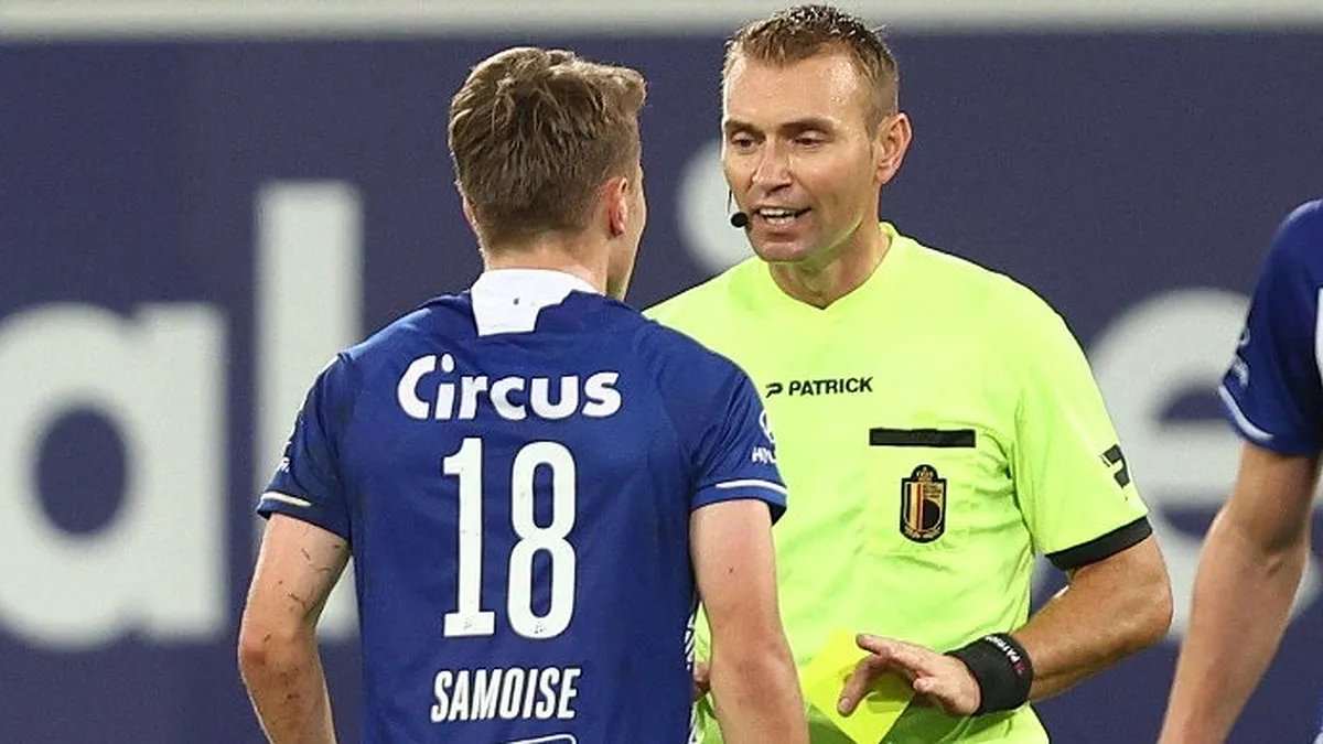 GentFans's tweet photo. Referee Department laat licht schijnen op rest Super Sunday https://t.co/VWd4g9vyX3 https://t.co/fKj1F9Rj94