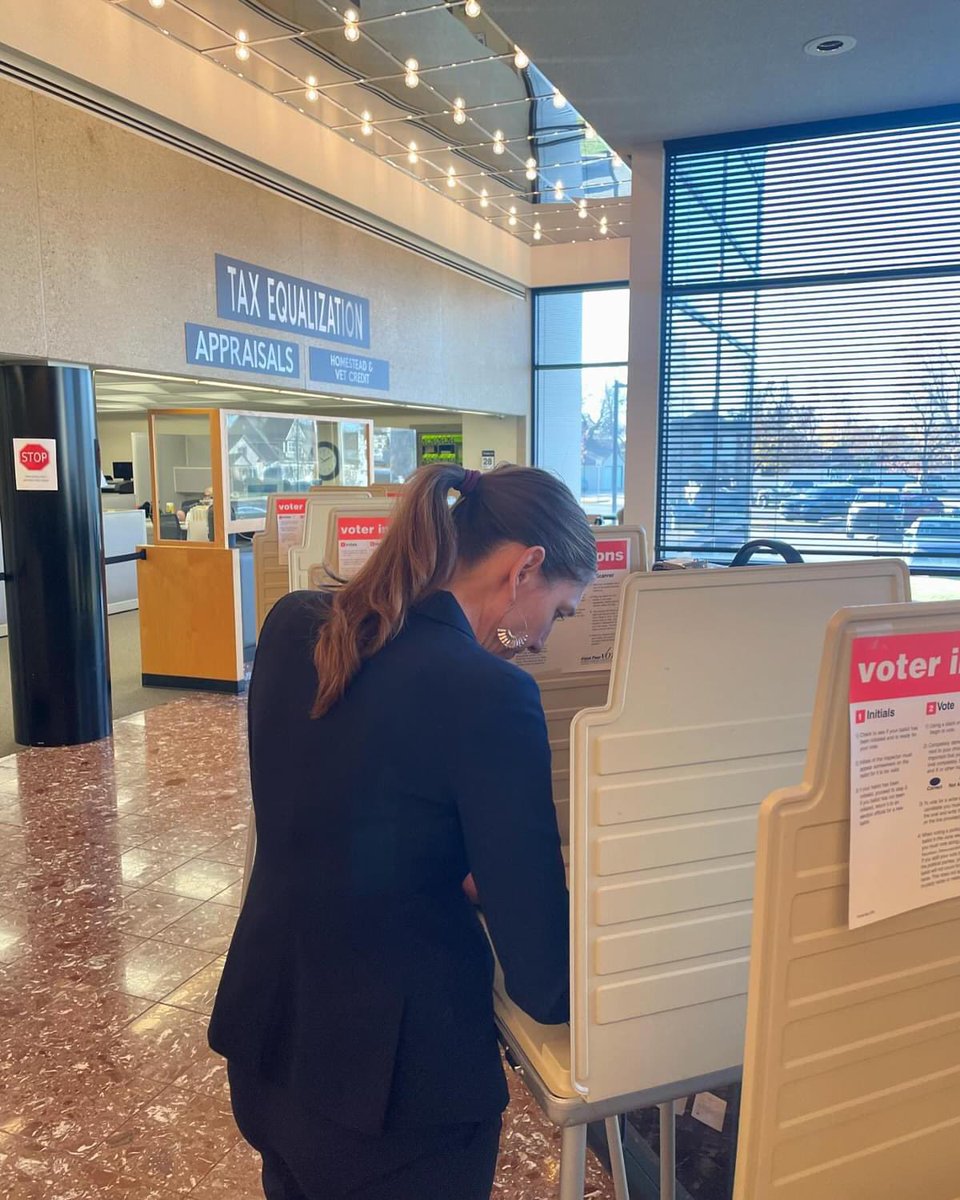 Katrina Christiansen tweet media