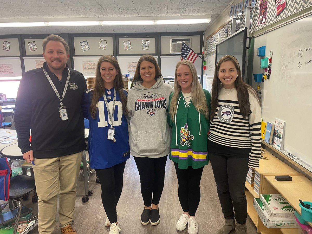 Happy sports day from our team to yours!  #happeningathowell <a href="/Ms_Byrnes5th/">Ms Byrnes</a>