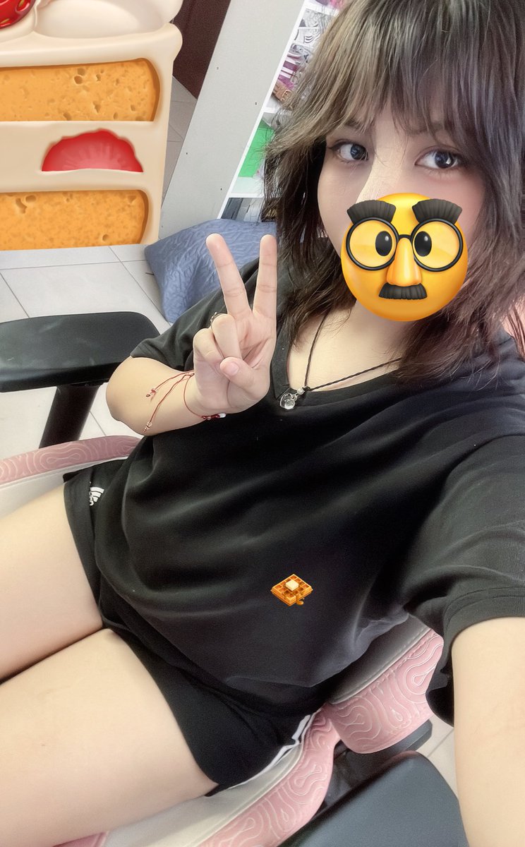 flowih :3 ‧₊˚ ⋅ tweet media