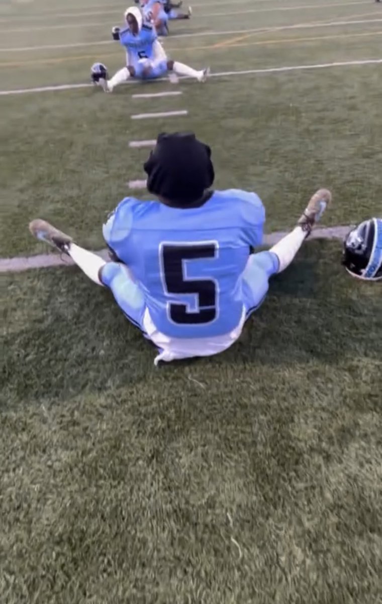 JefferyJavell's tweet photo. 1st undefeated regular season in school history all thanks to god for letting me be apart of it my senior year . To proud of me and my brothers words don’t describe the work we put in . On to the next part of the mission Playoff time🗣️ !! https://t.co/9OTUMnYe0i