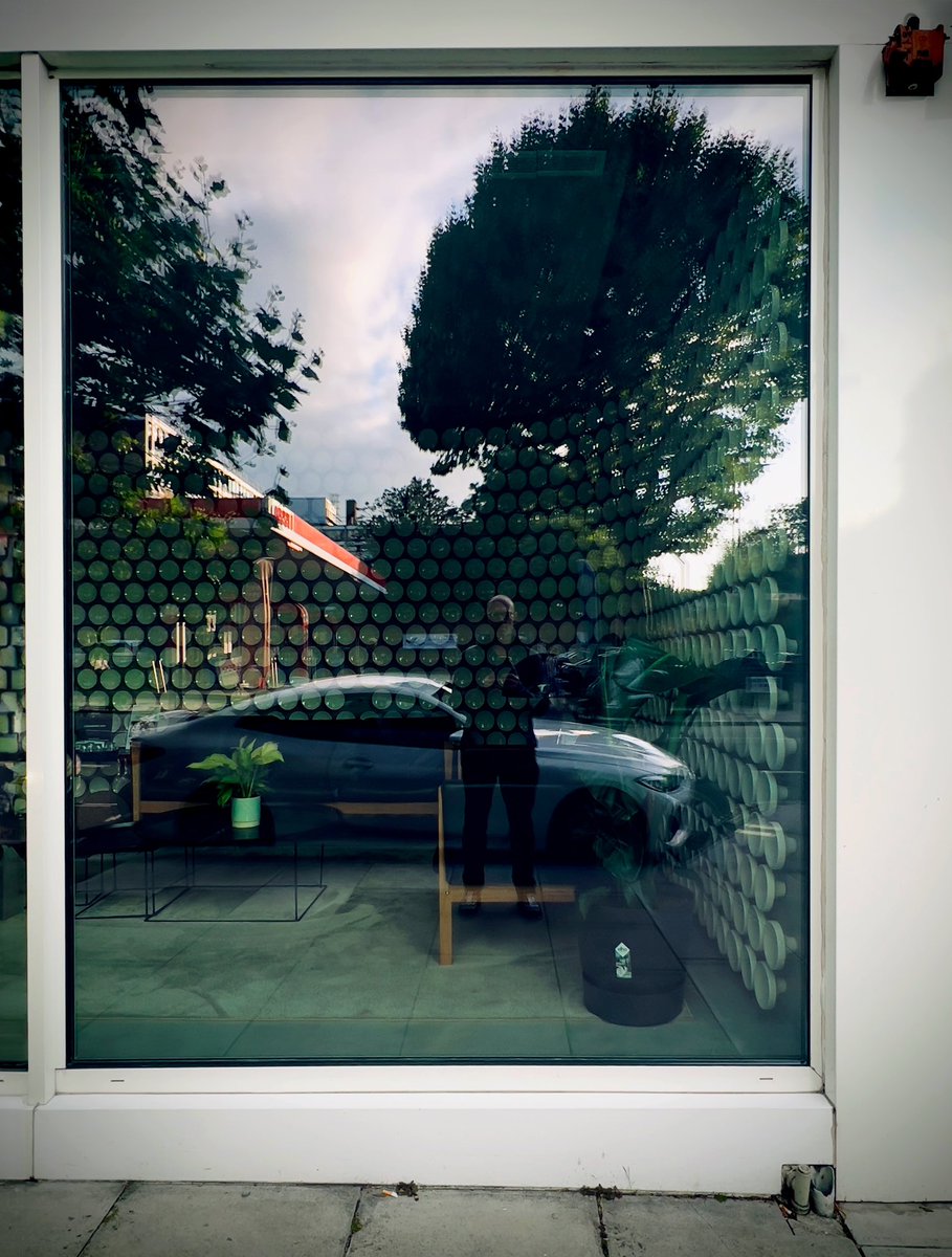 Untitled II - In The Present Absence

An ongoing series of photographic self-portraits, in which the subject recedes or vanishes, explores ideas of impermanence, and the nature of authorship.

moca.london/we_davidvaneys…

<a href="/the_eyesite/">the_eyesite</a> 

#davidvaneyssen #frieze #friezelondon