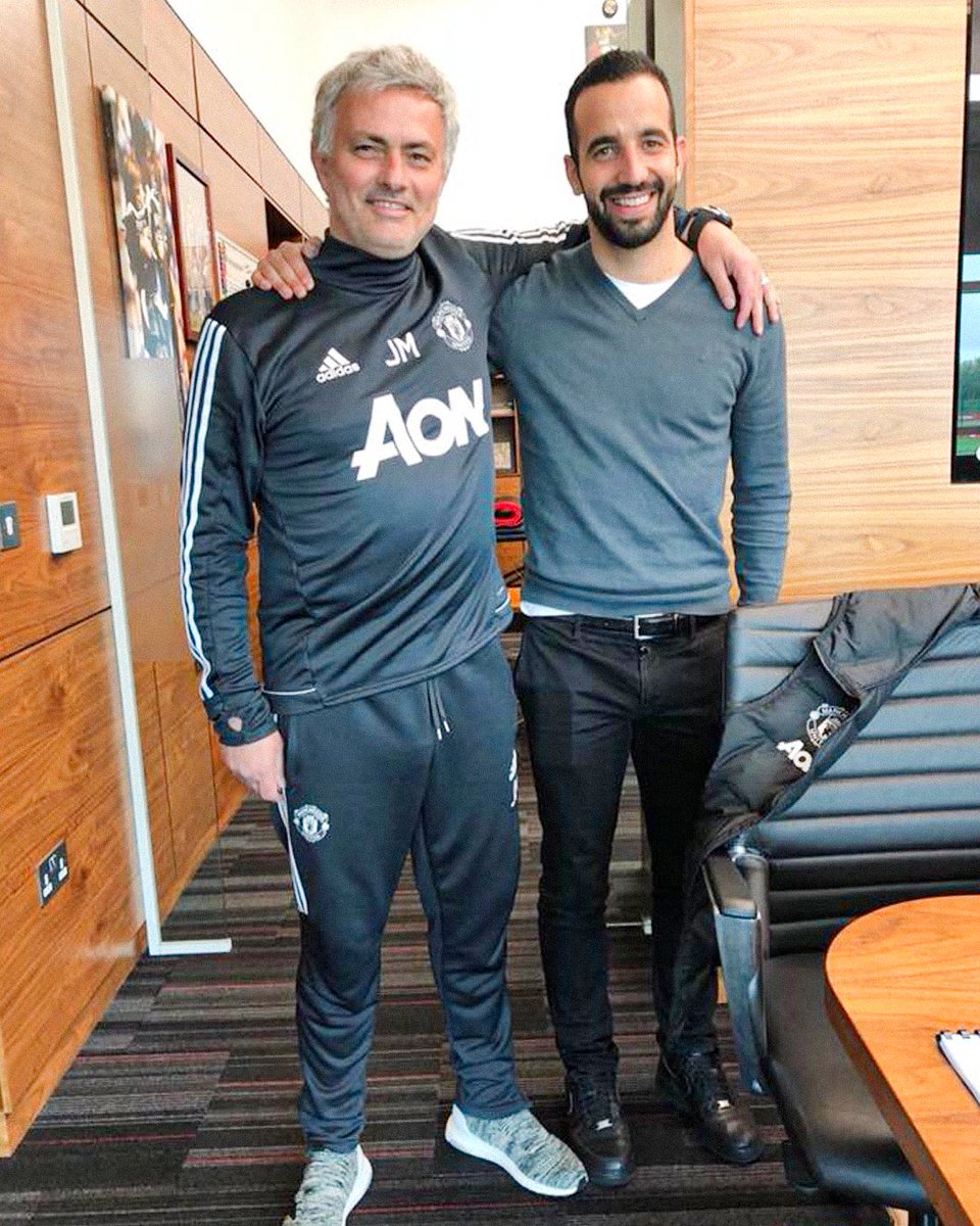 footballontnt's tweet image. Back in 2018, Sporting manager Ruben Amorim completed a performance internship under José Mourinho at Man United.

He's now rumoured to be Erik ten Hag's replacement at Old Trafford 🧠