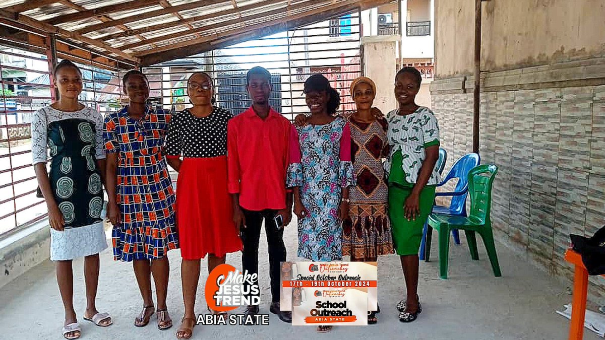 MakeJesusTrend1's tweet photo. MJT ABIA did something for Jesus that is so amazing! They took the gospel of Jesus to the school!🔥🙇🏽🙏

It's so beautiful to see the young ones turning their hearts to JESUS!🥰
God bless Make Jesus Trend 
God bless MJT ABIA

#MakeJesusTrend #trendingnow #HallelujahChallenge2024 https://t.co/RjJwqlAYMf
