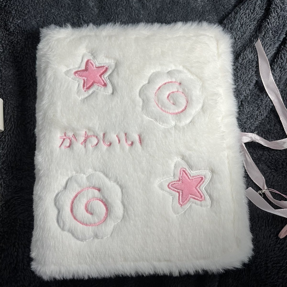 Happiestgirl01's tweet photo. Pelus binder satış
Hasarsız görseldeki gibi her şeyi
-10 adet sayfası var
-400₺
@bujo_sell @bindersatis @bujosatis https://t.co/KVKBVj5aed
