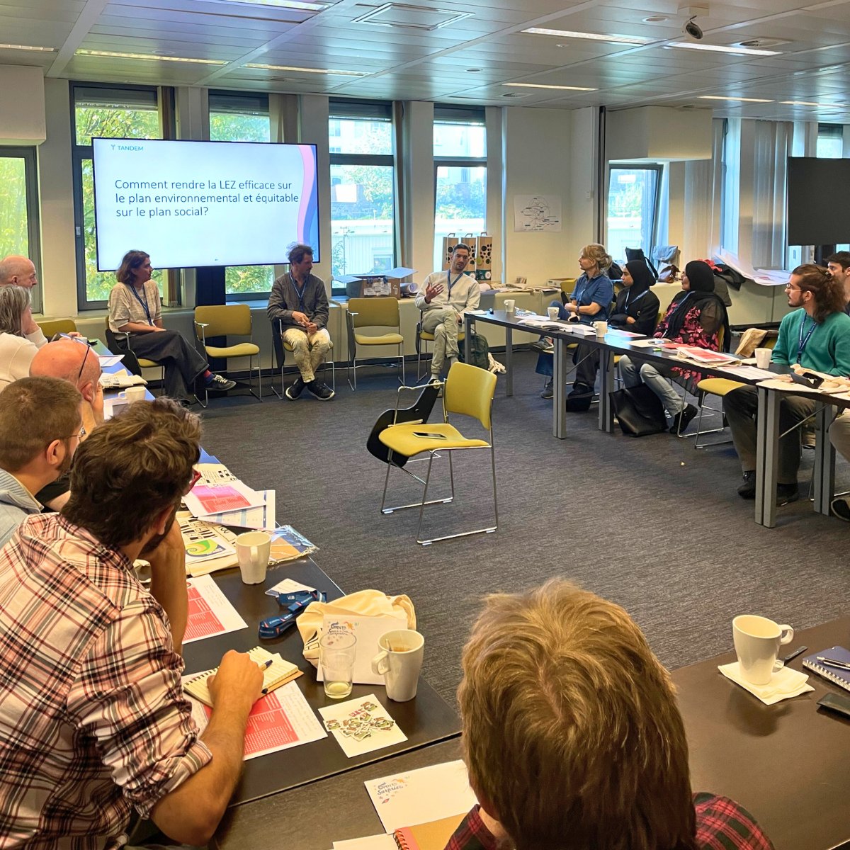 PierreDornier's tweet photo. J'ai participé samedi à un débat citoyen organisé par la @VUBrussel  et @TandemH. Merci Maria Luisa Lode pour cette opportunité. Les discussions sur les intérêts et les limites de la LEZ, du point de vue des participant·es, étaient très inspirantes. https://t.co/C2zZARwVMh