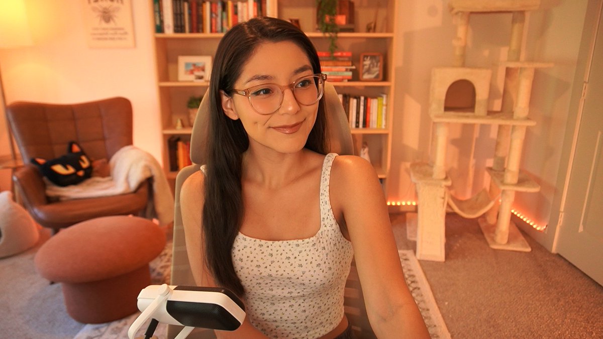 your study room is open 📝

twitch.tv/hyjules