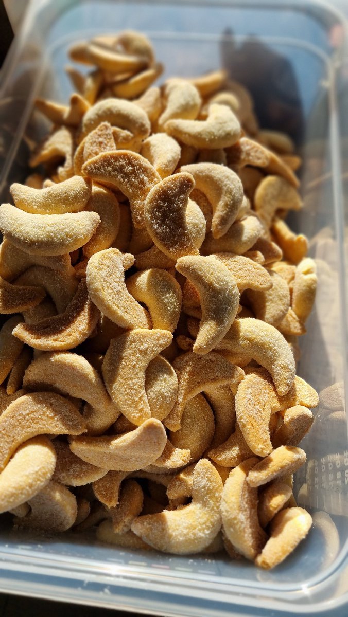 KittyCatCakes tweet media