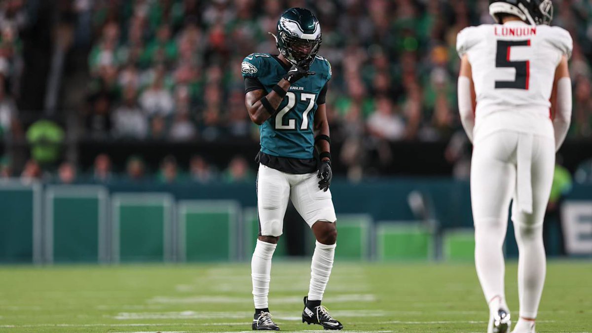 DiBonaNFL's tweet photo. Quinyon Mitchell in 2024: 18 receptions on 35 targets (51.4%) for 224 yards and zero touchdowns in 246 coverage snaps

Sauce Gardner in 2024: 16 receptions on 27 targets (59.2%) for 280 yards and one touchdown in 246 coverage snaps

(Stats according to @NextGenStats) 👀 https://t.co/upgfF61EgL