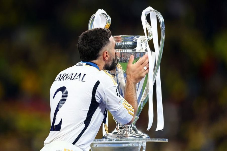 totalcristiano's tweet image. La Liga winner, Champions League winner who scored in the final and named MOTM and EURO winner. 

If it’s really all about CLUB + NATION. 😂