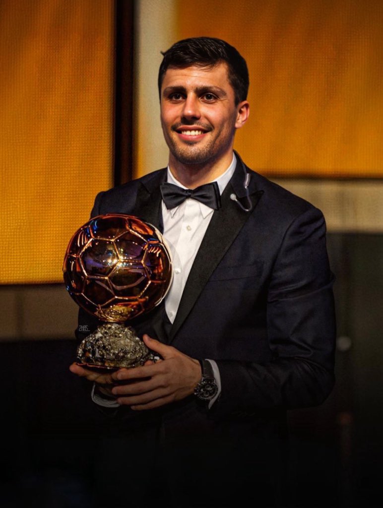 Real Madrid fans what do you think about this and vini not going to Paris and not paying his respect to rodri?