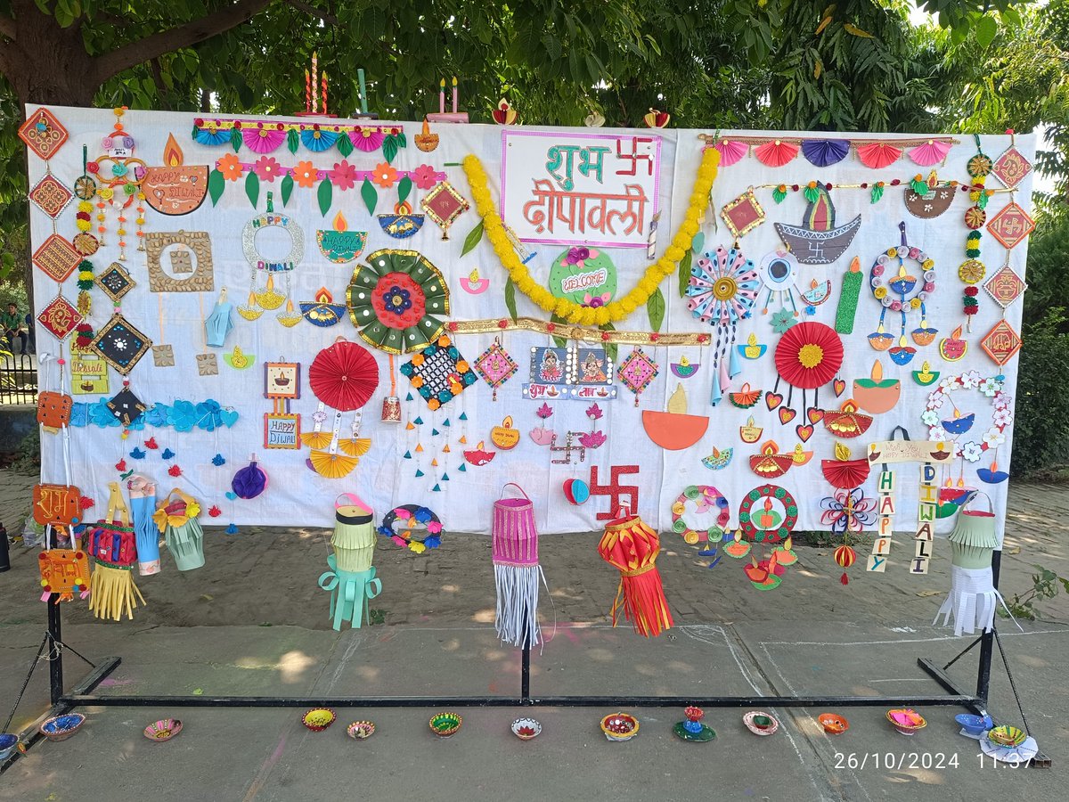 pplkv2chakeri's tweet image. आज, प्रार्थना - सभा में  PM SHRI KVNO2 AFS CHAKERI NO2 KANPUR प्राथमिक विभाग के बच्चों ने विशेष कार्यक्रम के अंतर्गत दीपावली को ध्यान में रखकर आकर्षक प्रस्तुति दी....