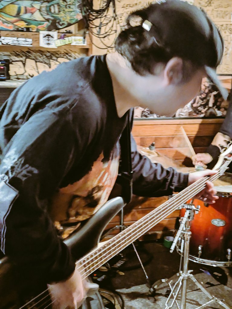 sunaneko666's tweet photo. CAASSIMOLAR🇯🇵 live at El-Puente 2024.10.28

#caassimolar #deathmetal https://t.co/7CDqx99hOC