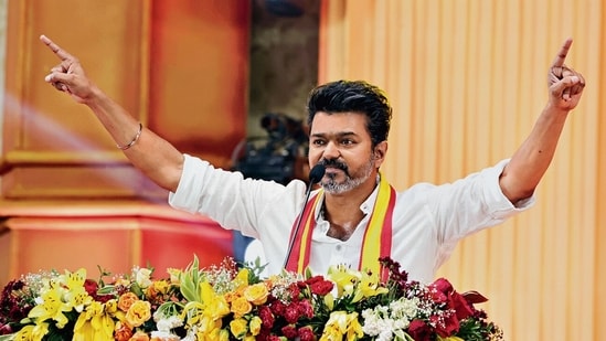NewsAlgebraIND's tweet photo. BIG NEWS 🚨 Actor Vijay's TVK promises to remove Governor post if they form Government in Tamilnadu.

Without naming BJP, he said "My ideological enemy is any party that promotes divisiveness & fascism"

"We will oppose anti-people policies of Central Govt. We will focus on Secularism" - TVK