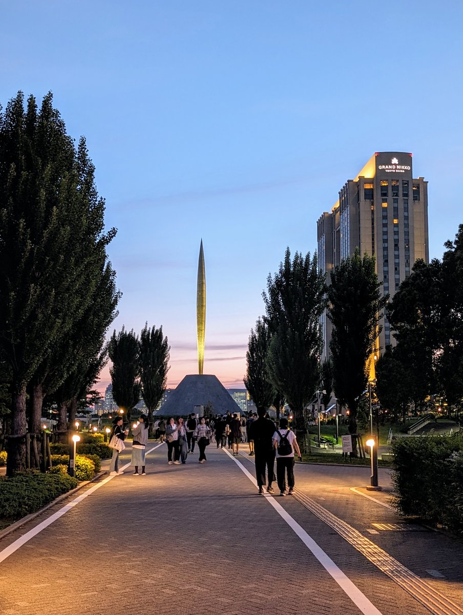 ¿Sabes cuál es uno de mis planes favoritos en #Tokio? 

¡Ver el atardecer desde la isla de Odaiba!

Y a ti, ¿te gustaría visitar Odaiba?

 #FotosJapon #PaisajesJapon #MejoresFotosJapón