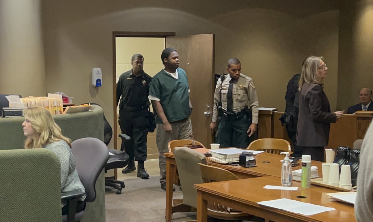 In a surprising turn of events - Cleotha Henderson - the man charged with kidnapping and killing Eliza Fletcher….is pleading guilty to charges including the murder of the mother/teacher in Sept 2022. <a href="/3onyourside/">WREG News Channel 3</a>