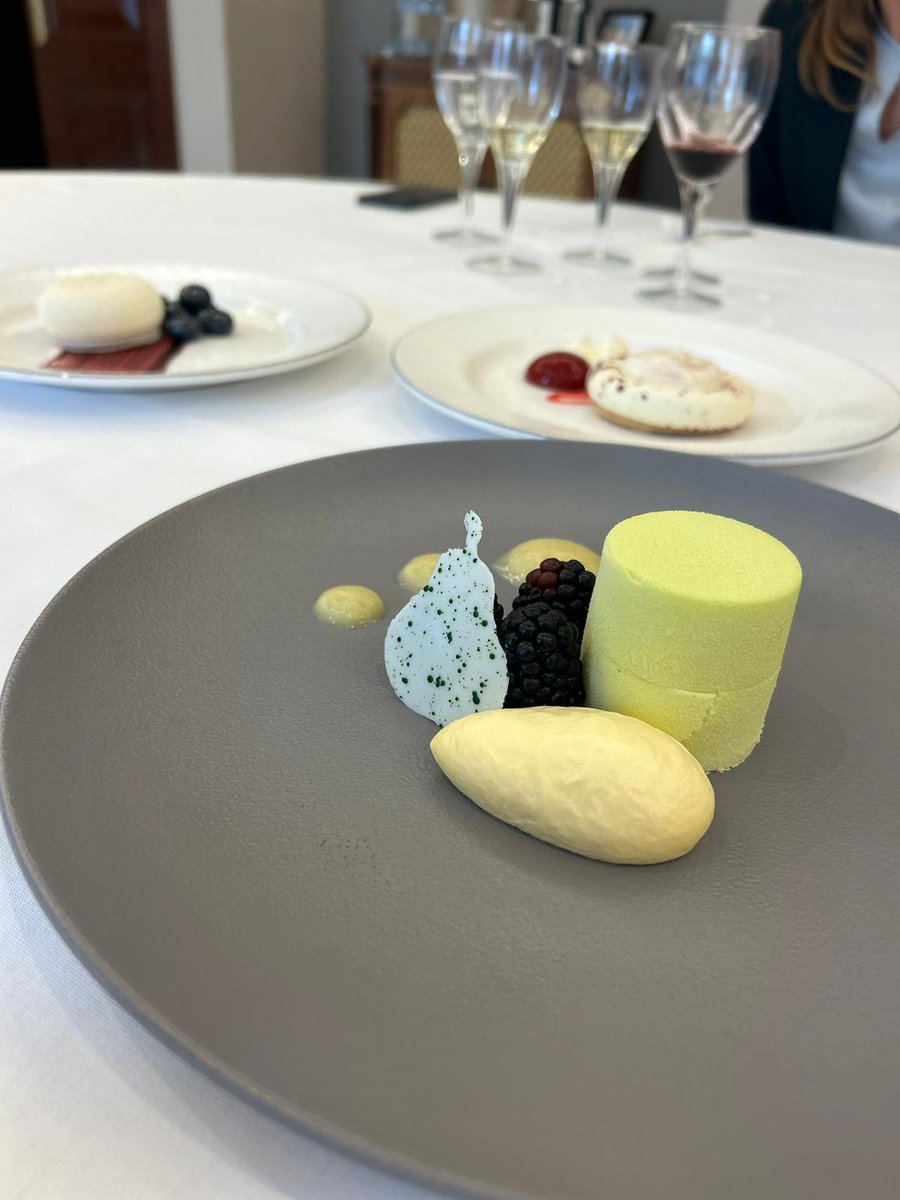 SASEventMgmt's tweet image. A great tasting this month @Grosvenor_House for one of our events in the new year. 2025 is coming round quickly now!