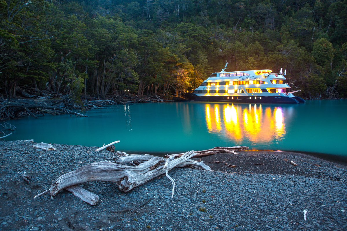 marpatag's tweet photo. Desde noviembre, vas a poder dormir una noche en el Parque Nacional Los Glaciares! 😀

👨🏻‍✈️Te esperamos a bordo del majestuoso Crucero Santa Cruz para descubrir esta expedición única en su tipo navegando el Lago Argentino y disfrutando de la mejor gastronomía gourmet💙 https://t.co/4Rt9xVGzoc