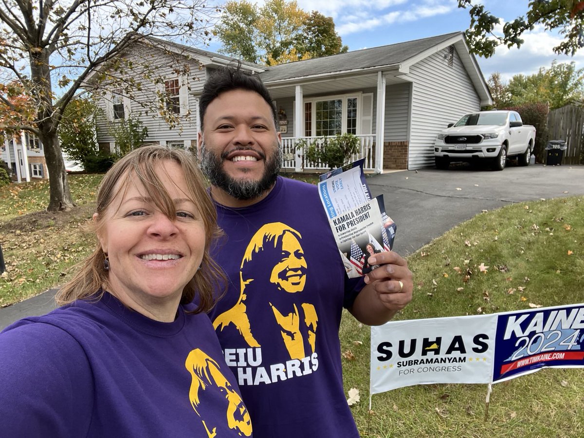 UnionStaffSEIU's tweet photo. This past weekend, we teamed up with @SEIUVA512 to talk to voters &amp; make sure Virginia elects pro-worker candidates starting with #HarrisWalz2024 and all the way down the ballot! 
VOTE for those who stand with working people, reject the hate! https://t.co/1DP0vOZuXf