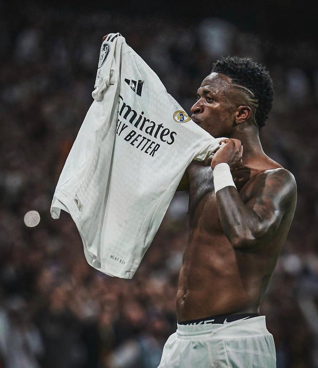 HShirsat25's tweet photo. Breaking 🛑:- Rodri will win the Ballon d'or. Real Madrid will not go to Paris @MadridXtra 

#BallonDor #BallonDor #ViniciusJr #ViniJr #Rodri4BallonDor https://t.co/0MeME3IVN4