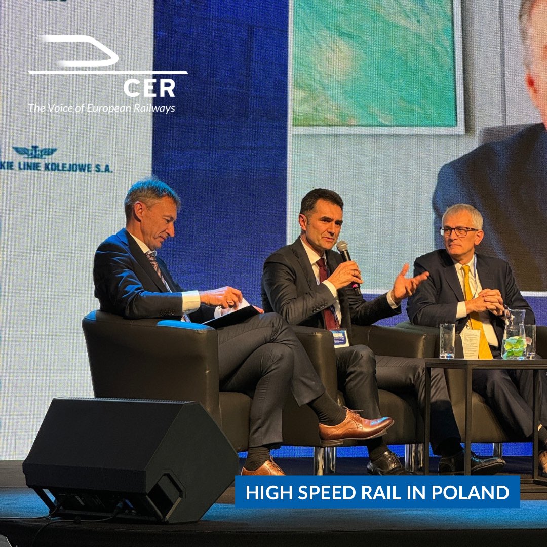 CER_railways's tweet image. In 🇵🇱, CER Executive Director @albertowmazzola exchanged on the benefits &amp;amp; needs of a European High-Speed Rail Network connecting all European capitals and major cities:

👉Connect Europeans
👉Clean mobility
👉Competitiveness
👉Boost economy

#OnTrackForEurope