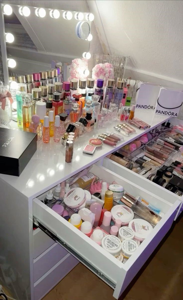 xoxoceles's tweet photo. Every girl's dream https://t.co/ojT7pfbn2M