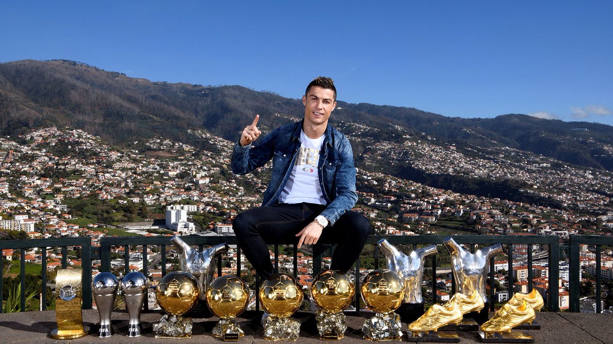 Espero que después de lo que estamos presenciando hoy no haya dudas de que Cristiano Ronaldo es el mejor futbolista de la historia.