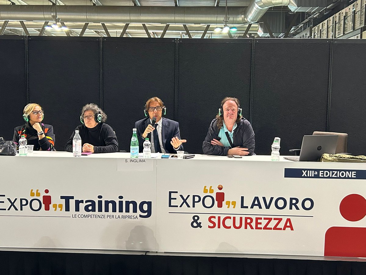 cislscuola's tweet photo. Il segretario nazionale della #CislScuola #SalvatoreInglima oggi alla conferenza "L'educazione alla sicurezza nei diversi contesti di apprendimento" di #Expotraining a #Milano: "La #sicurezza non deve essere considerata un adempimento formale, ma un tema che esige anche un #approcciopedagogico.
Educare alla sicurezza è un obiettivo comune a tutti i percorsi e gradi di #istruzione."