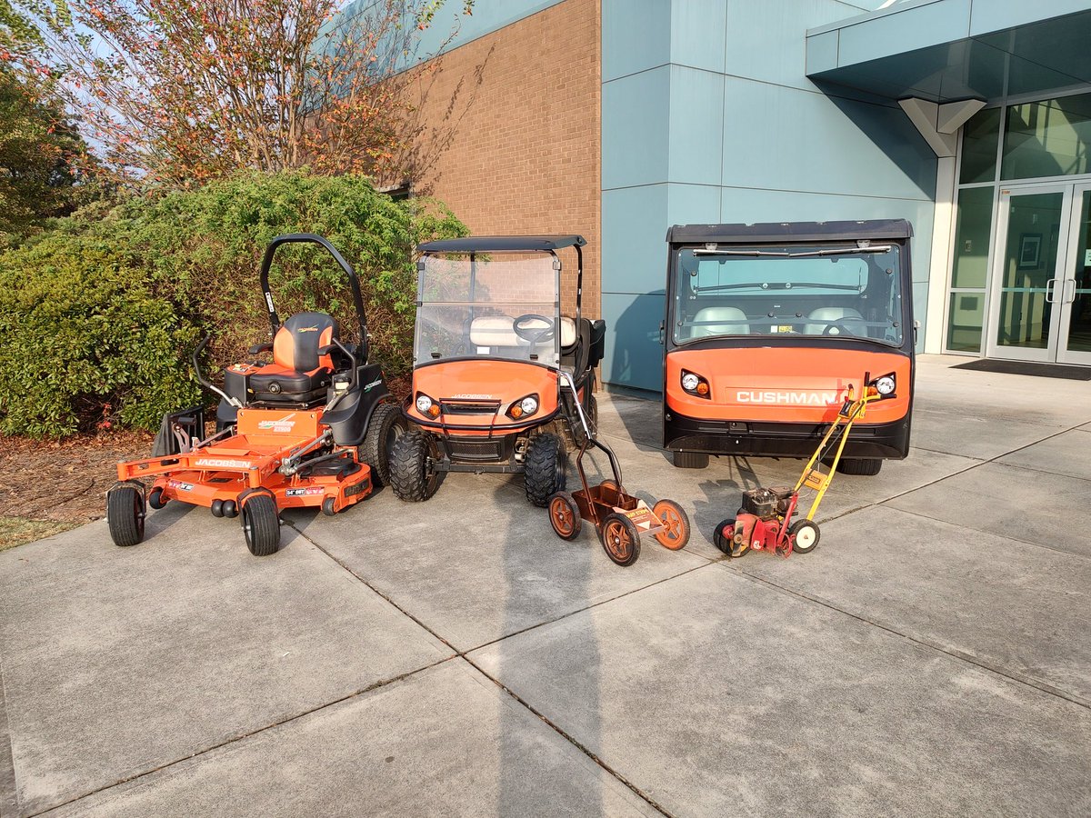 sofoturf's tweet image. Ready for day one at the @FCCollegeCareer Career Exploration &amp;amp; Pathway Discovery day. We're welcoming 8th graders from all across the southern half of the county and showcasing our program as a great career path opportunity.
#SouthStrong 
@SouthForsythHS