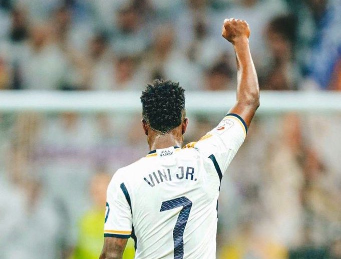 viniesportes's tweet photo. o cunho RACIAL dessa bola de ouro é uma das coisas mais sujas que eu já vi. 

Vinicius Jr e Bellingham jogaram muito mais que o Rodri na temporada. 

Mbappe foi melhor, Lamine Yamal também. 

É surreal 🤮 https://t.co/eDabyqoGBa