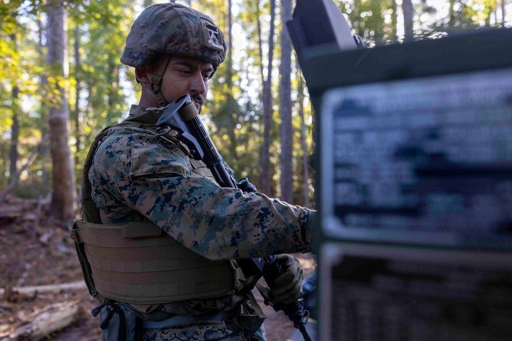 iimefmarines's tweet image. U.S. Marines with Combat Logistics Regiment 27, @2ndMLG, participate in the CLR-27 Regimental Field Exercise on Camp Johnson, North Carolina. 

📸 Cpl. Jessica J. Mazzamuto 

@USMC | @DeptofDefense